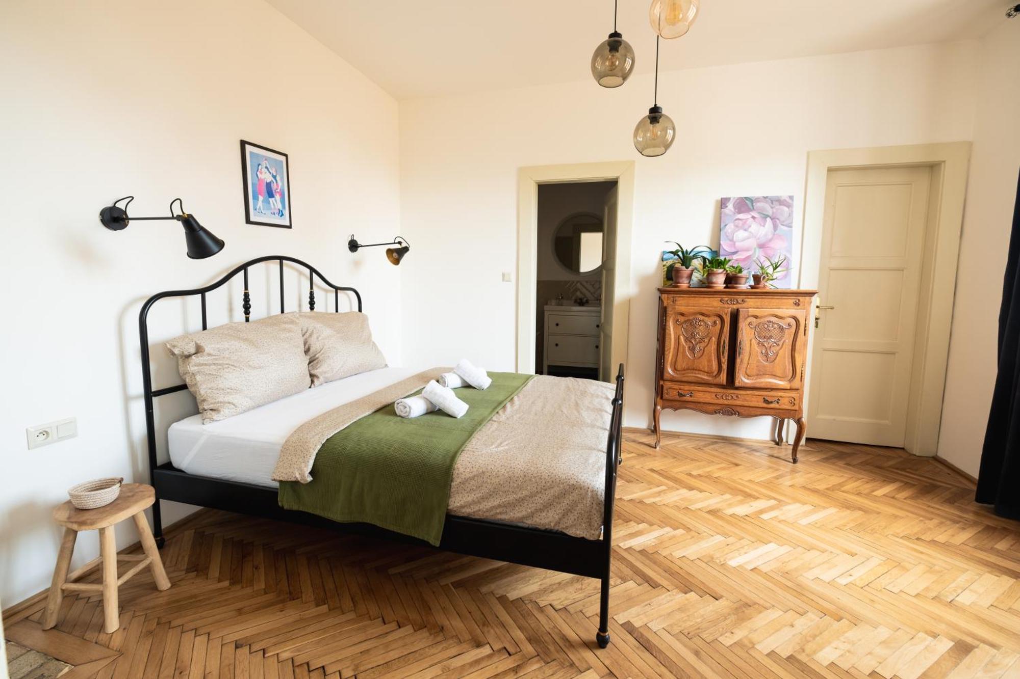 Romantic Apartment In The City Centre บันสกา ชีอาว์นีซา ภายนอก รูปภาพ